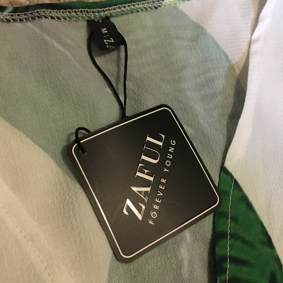 NWT Zaful Tropical Botanical Cropped Tie Up Top - Picture 10 of 15
